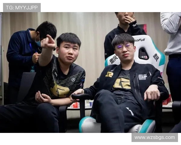 DOTA2战术解析：深入探讨FPX团队包夹战术的成功秘诀