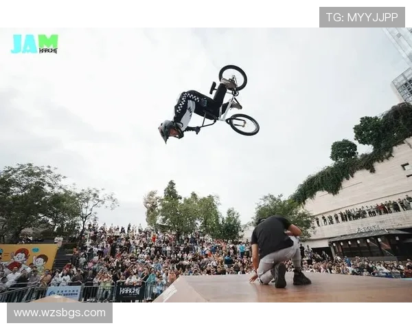 北京极限运动队在世界滑板锦标赛中的耐力与技巧表现分析