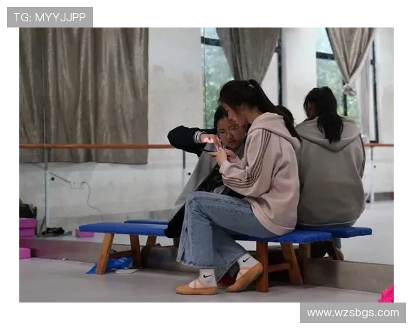 杭州滑板队与南京滑板队赛后复盘分析团队配合与战术执行的关键因素