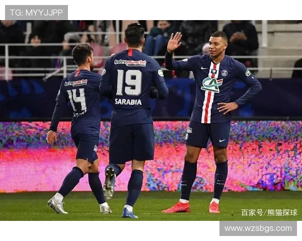 贝西克塔与里昂对决前瞻分析及比赛看点探讨 贝西克塔与里昂对决前瞻分析及比赛看点探讨